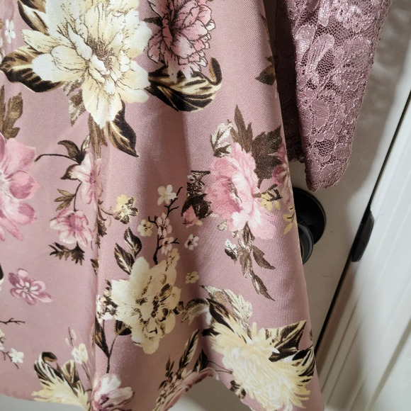 Camille La Vie 2-Piece Floral and Lace Elegant Shimmer Dress | Size 7 - Picture 3 of 13